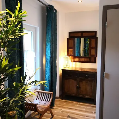 L'annexe Adamoise 3*